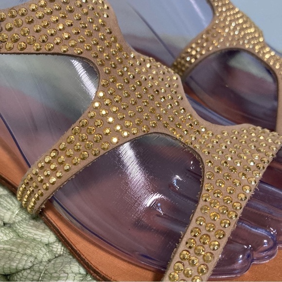 NWT Cocobelle Venus Gold Studded Tan Leather Resort Flat Sandals Size 6 - Picture 7 of 11